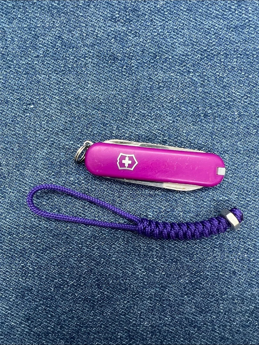 Victorinox classic swiss
